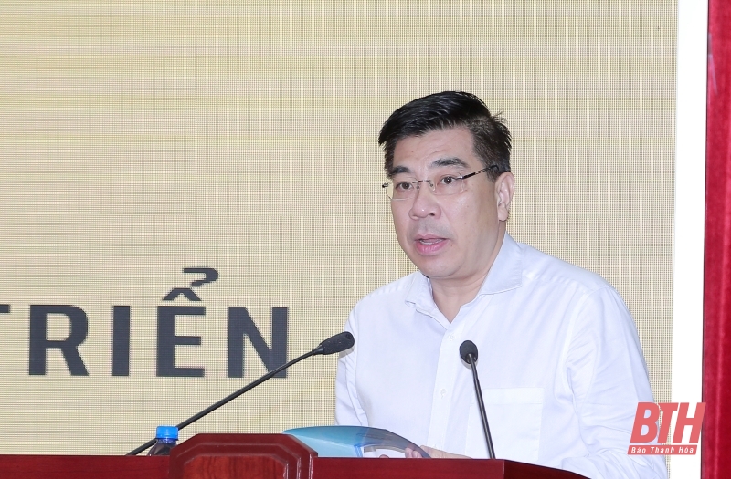 Hội thảo “Chuyển đổi số, chuyển đổi xanh và vai trò của công nghệ số trong phát triển kinh tế số tỉnh Thanh Hóa”