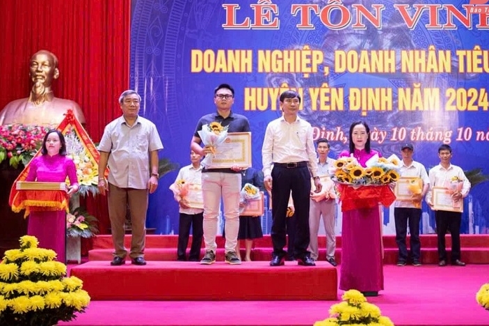 Yên Định: Tôn vinh doanh nghiệp, doanh nhân tiêu biểu năm 2024