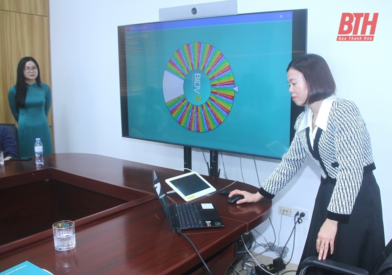BIDV Trung Sơn Thanh Hóa tổ chức quay số trúng thưởng đợt 1 chương trình khuyến mãi “Đón tên mới - Nhận lộc lớn”