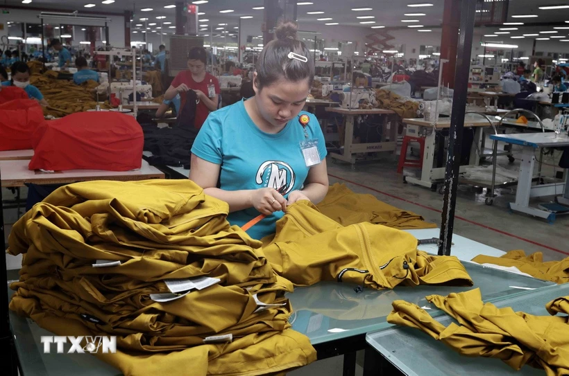 Phê duyệt Chương trình cắt giảm thủ tục hành chính liên quan sản xuất, kinh doanh