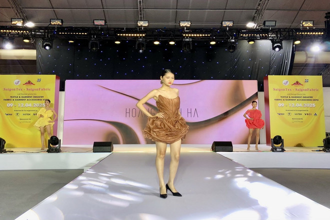 Khai mạc Triển lãm quốc tế ngành công nghiệp dệt may và nguyên phụ liệu năm 2025