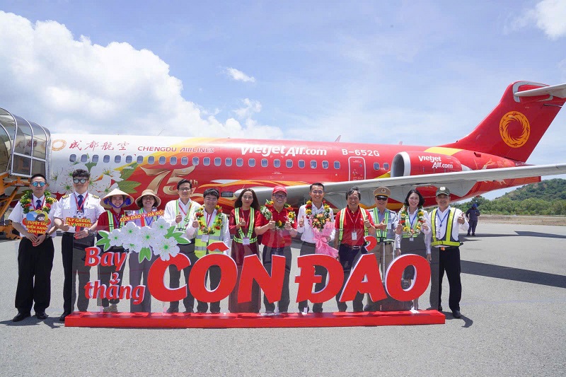 Vietjet khai trương cùng lúc 2 đường bay kết nối Hà Nội và TP. Hồ Chí Minh với Côn Đảo