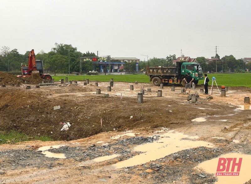 Đẩy nhanh tiến độ thi công Tiểu dự án đầu tư xây dựng công trình cải thiện cơ sở hạ tầng đô thị huyện Ngọc Lặc 