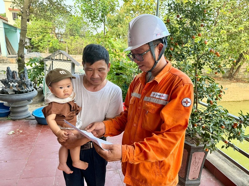 Công ty Điện lực Thanh Hóa tăng cường giải pháp đảm bảo cung ứng điện cho dịp nghỉ lễ 30/4, 1/5 và mùa hè 2025