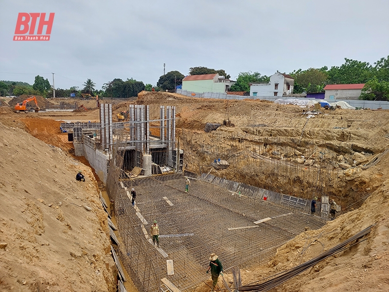 Gấp rút xây dựng Trạm bơm Hoằng Khánh phục vụ sản xuất và dân sinh